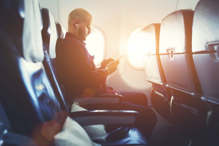 WiFi im Flugzeug – wie kommt das WLAN in den Flieger?